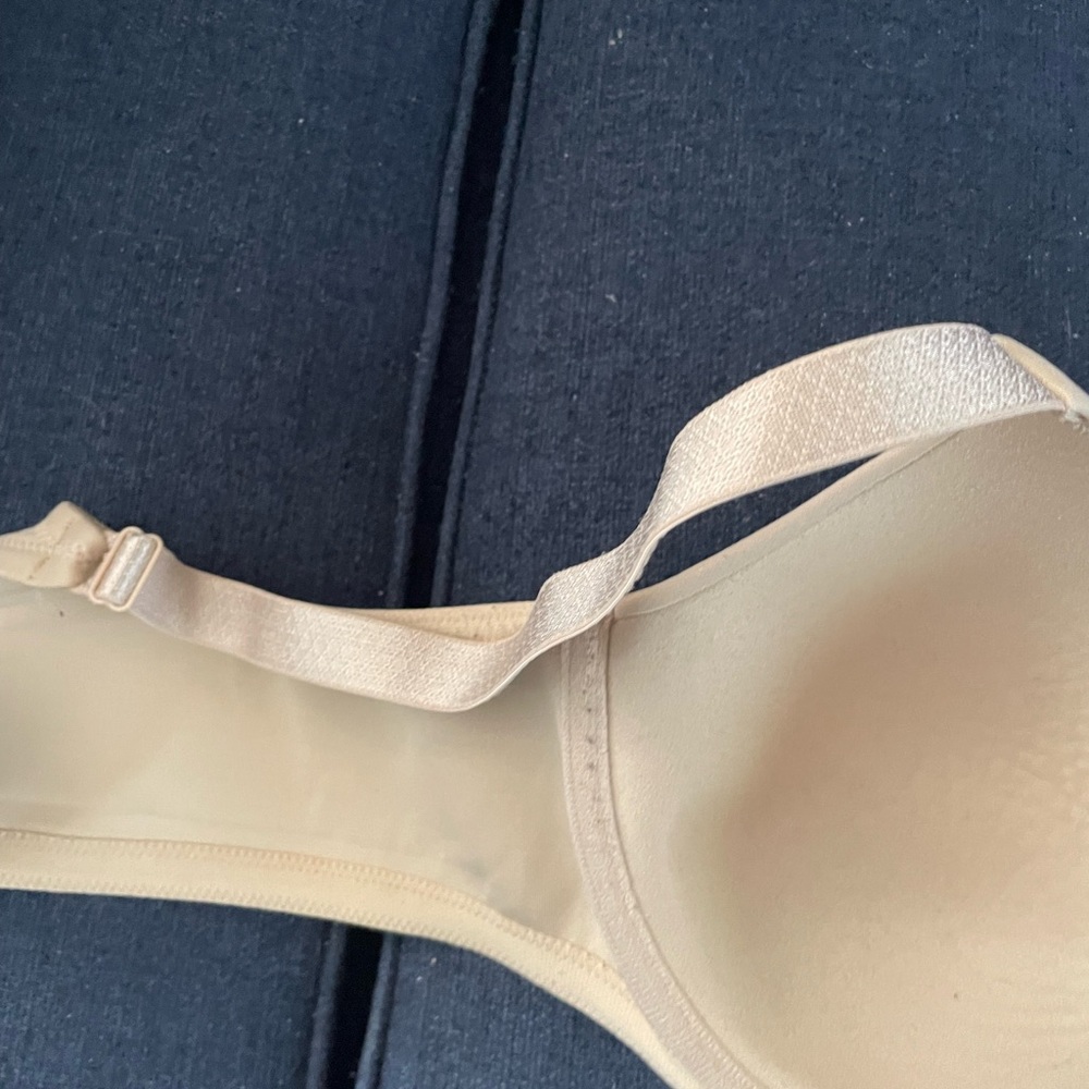 Vanity Fair Smooth Beige Underwire Bra - Picture 6 of 10